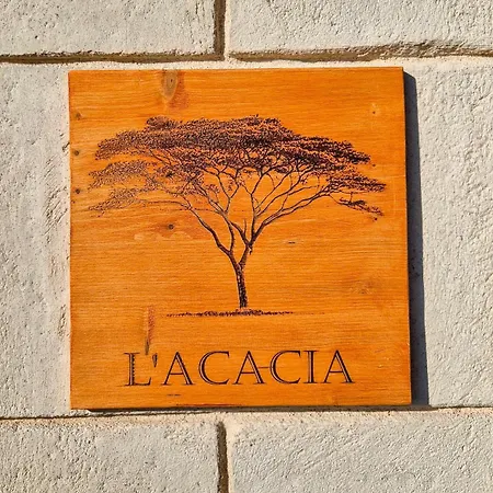 - L'acacia Holiday home *